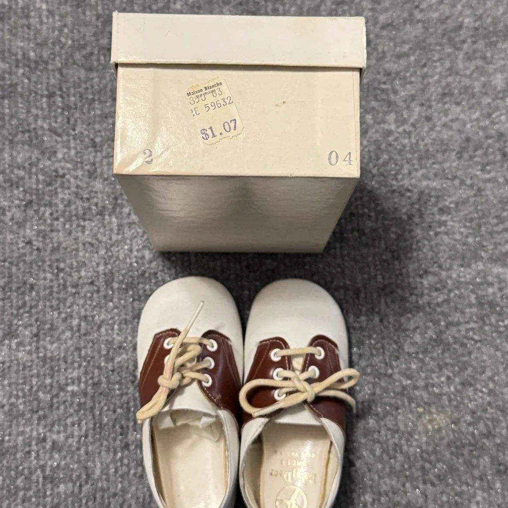 Vintage 50s Baby  Deer Baby Shoes Ideal Baby‎ Shoe Co. USA Brown/White SZ 2 BOX